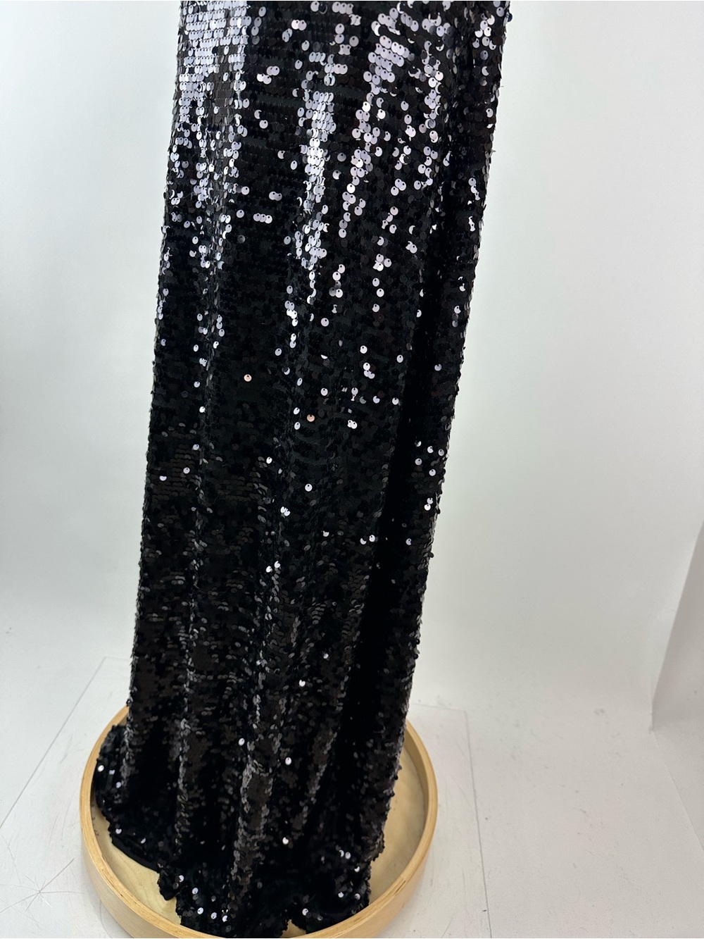 BCBGMAXAZRIA Ennor Black Sequin Floor Length Low Back Dress Size Large - Picture 9 of 13
